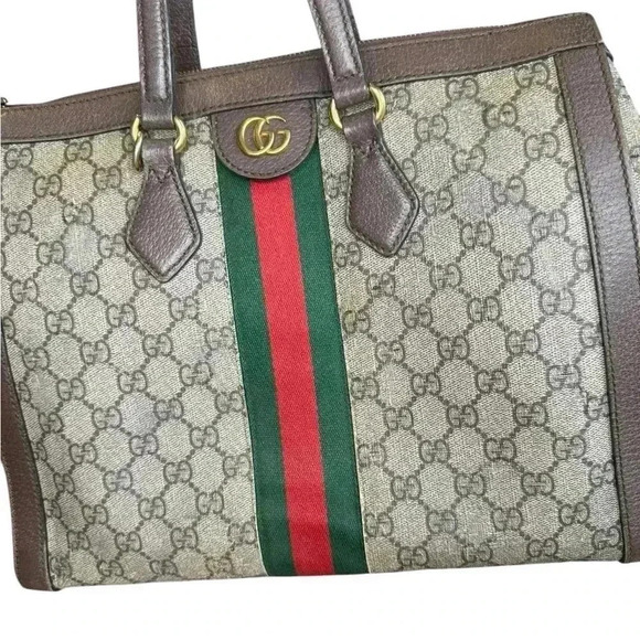 Gucci GG Supreme Ophidia Medium Size Retails For $2590 Dollars. - Picture 4 of 16